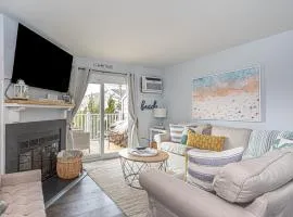 Spacious 3BR Townhouse with Pool