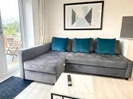 Hazel 1BR Flat, Near Oxford, Parking, WiFi, Ground floor