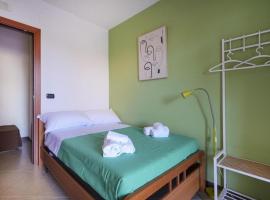 SkyGate - Airport Suites with Terrace, khách sạn ở Bari