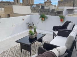 Amelie - Charming Townhouse in the heart of Rabat, hótel í Rabat