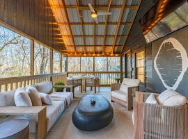 Boutique Farmhouse at Montaluce Winery-Weddings-Nature-Hiking-Fast WIFI-Easy Parking, hotel a Dahlonega