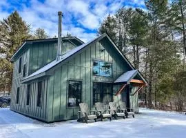 Lake Access Canoe Kenoza Den