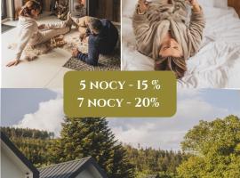 Sowie Chatki - domki z widokiem na Góry Sowie, готель у місті Соколєц