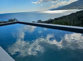 Calypso Private Estate, hotel a Xiropigado