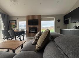 Beyond The Waters Edge Chalet โรงแรมในDooagh