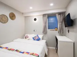 Hostel Mega Daechi