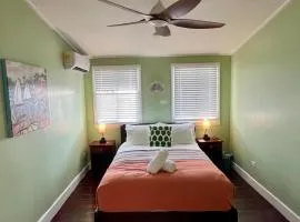 Waterfront Hotel Iguana Room