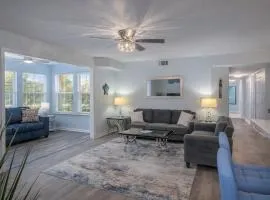 Fully Remodeled 3BR for 8! South Bay East Unit H