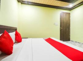 Hotel O A-Square Homes, hotel em Nalmatha