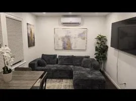 2BR Home by JFK Airport, New York with Jacuzzi Tub