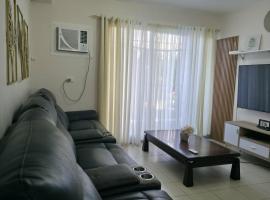 Comfy Condo Mactan Cebu، شقة فندقية في Sampong