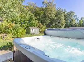 Emerald Oasis – Stylish Lakeshore Haven with Hot Tub & Fire Pit