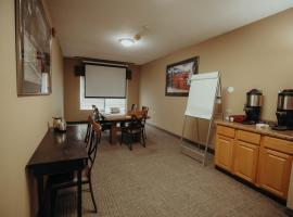 Wildwood Lodge, хотел с паркинг в Pewaukee