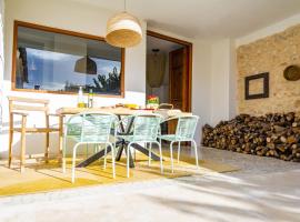 Casa Lull - Village house - Piscina privada, hotel a Benimeli