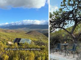Off grid cabin for 2 in the Langkloof, Hotel in Kareedouw