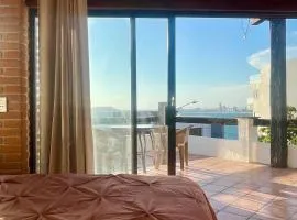 Estudio con Vista Espectacular al Mar y Terraza Privada