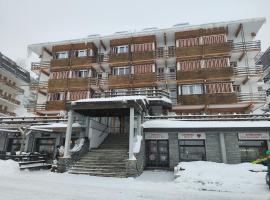 Appartamento Sestriere Centro - Fronte piste, Hotel in Sestriere