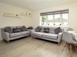 2 Bed in Reynoldston 88744
