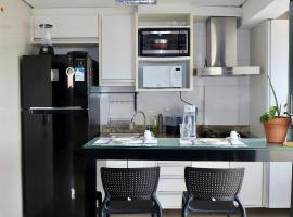 Ap 2 quartos em frente ao Campim Dourado Shopping, hotel com estacionamento em Palmas