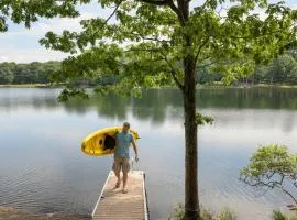 Lakefront, Hot Tub, Heated Pool, Beach, Free Boats