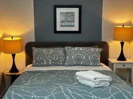 Inglis Heritage Cozy 2-BDRM near Waterfront, Unit 4