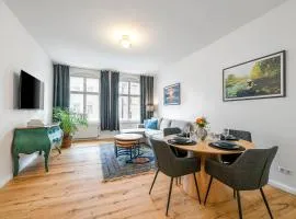 The Rheinsberger Mitte, 80m2, 2BR & Living Room, downtown location, Sleeps 6