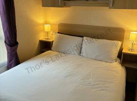 Thors Lakeside Retreat, Hotel in Rhyl