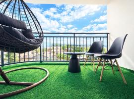 D&D Executive Suites, Large Balcony With Amazing Lake View, Secure Parking, hotel con estacionamiento en Gatunga