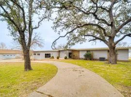 Rustic Lake Buchanan Hideaway with Game Room and Grill