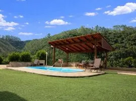 Casa de Campo com Vista, Piscina e Churrasqueira