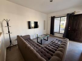 Casa acogedora en Santa Fe para familias o grupos, hótel í Mérida