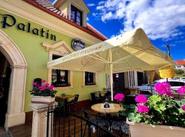 Palatín, Hotel in Čachtice