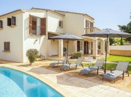 Private Villa with Pool Near Sa Coma Beach, khách sạn ở Sa Coma