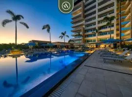 Luxury 2 BR Condo near Golf Courses and Marina