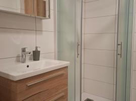 Cosy central apartment, hotell i Litija