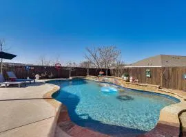 Pool and Hot Tub! Dog-Friendly AwaySis in SE Austin