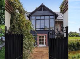 La Maison du Port de Couëron - Appartement Romance: Couëron şehrinde bir otel