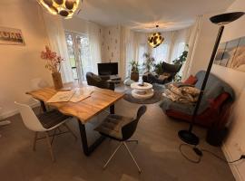 Pool & Lake Holiday Home, מלון במרקליברג