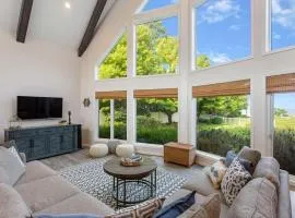 Spacious A-Frame with Lake Michigan Views & Hot Tub-Family Friendly