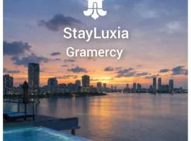 STAYLUXIA - GRAMERCY - Luxury Two Bedroom Junior Suite with 2 Balconies, FREE Amenities, Pool, Gym, Netflix - Housekeeping Available