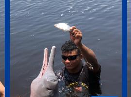 Curupira Amazon Lodge - Private Jungle Tour, River Tour or Great Adventure TOUR INCLUDED ONLY IN THE WALKING SAFARI OPTION，Iranduba的山林小屋