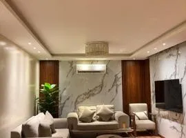 Modern 4BR 3Bath Stylish Spacious