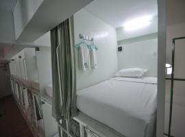 Hostel Latha, hotell i Yangon
