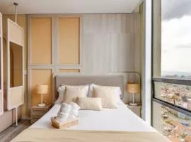 Luxury Studio with Breathtaking City Views
