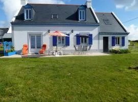 Maison neuve 3 chambres, proche plage à Locmaria, 6-8 couchages - FR-1-813-37