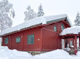 Beautiful Home In Skollenborg, Hotel in Lindåskroken