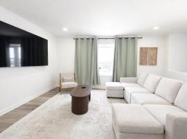 Beautiful Getaway Sleeps 10 plus Central Location: Gardner şehrinde bir kul&uuml;be