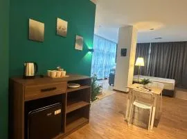 Bangsar Trade Centre, 2-5pax, Above LRT