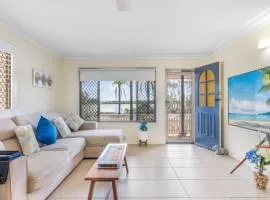 Driftwood At Beachmere