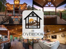 7BD-6.5Bath - Luxury Lakeview House - Sleeps 30: Broken Bow şehrinde bir otel